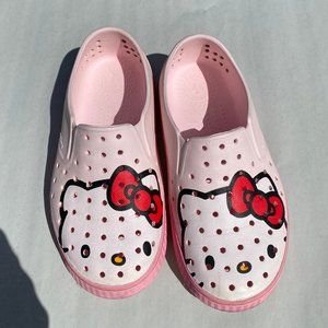 Girls Native Hello Kitty Pink Shoes Size 13